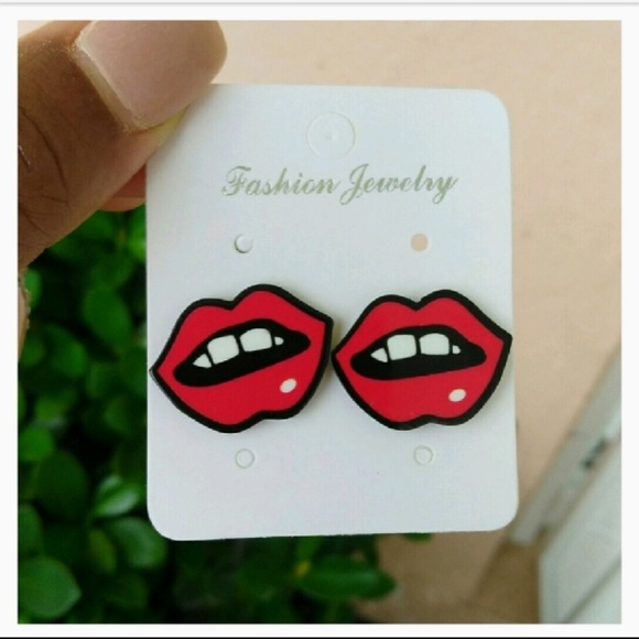 Trendy Lips Stid Earrings 1.5cm*1cm Women Girl - Picture 4 of 7